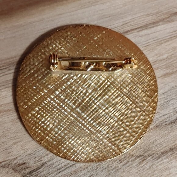 LARGE Vintage SKI ESTEREL Pin Laurentian Mountains Quebec - Picture 2 of 3